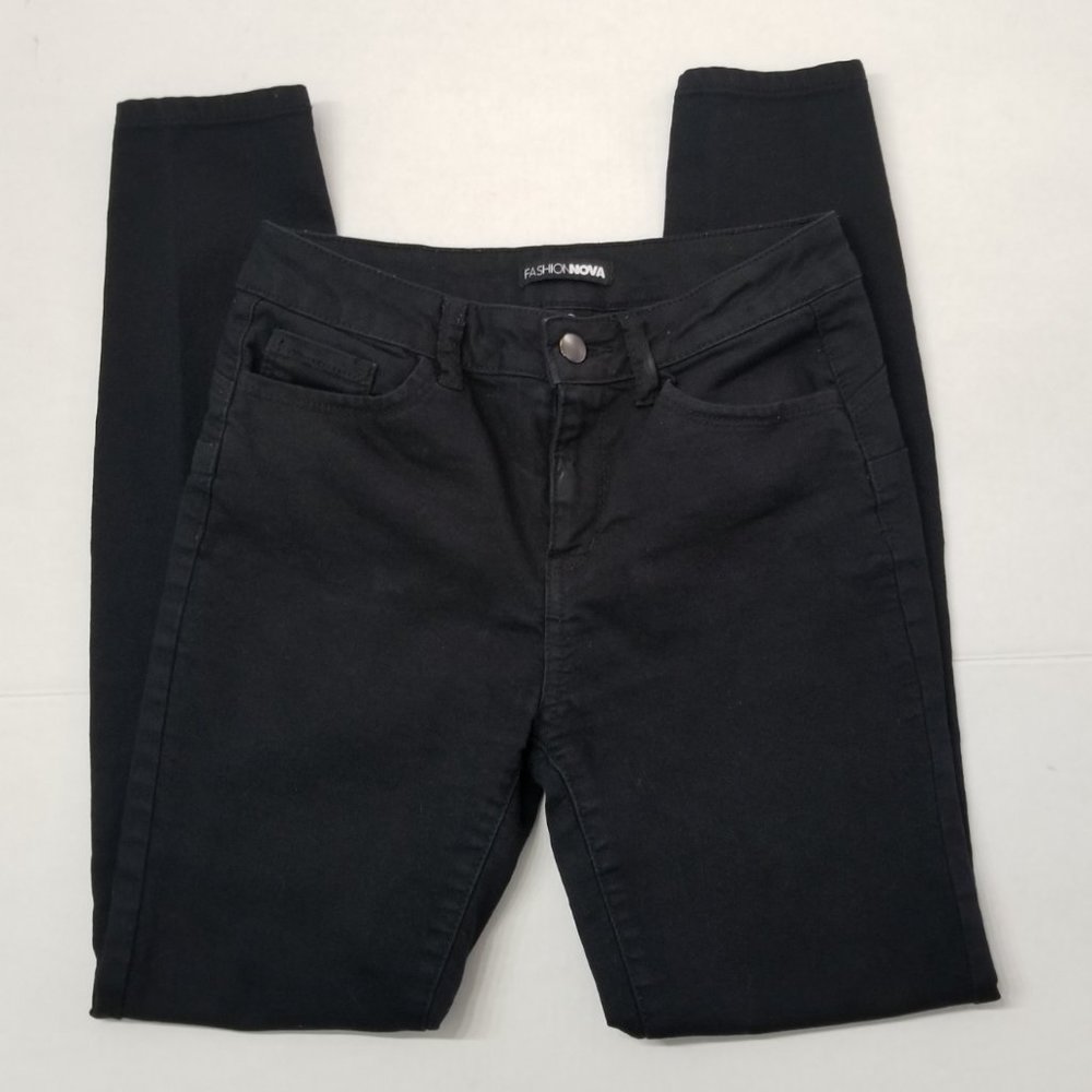 FASHION NOVA Black Jeans‎
